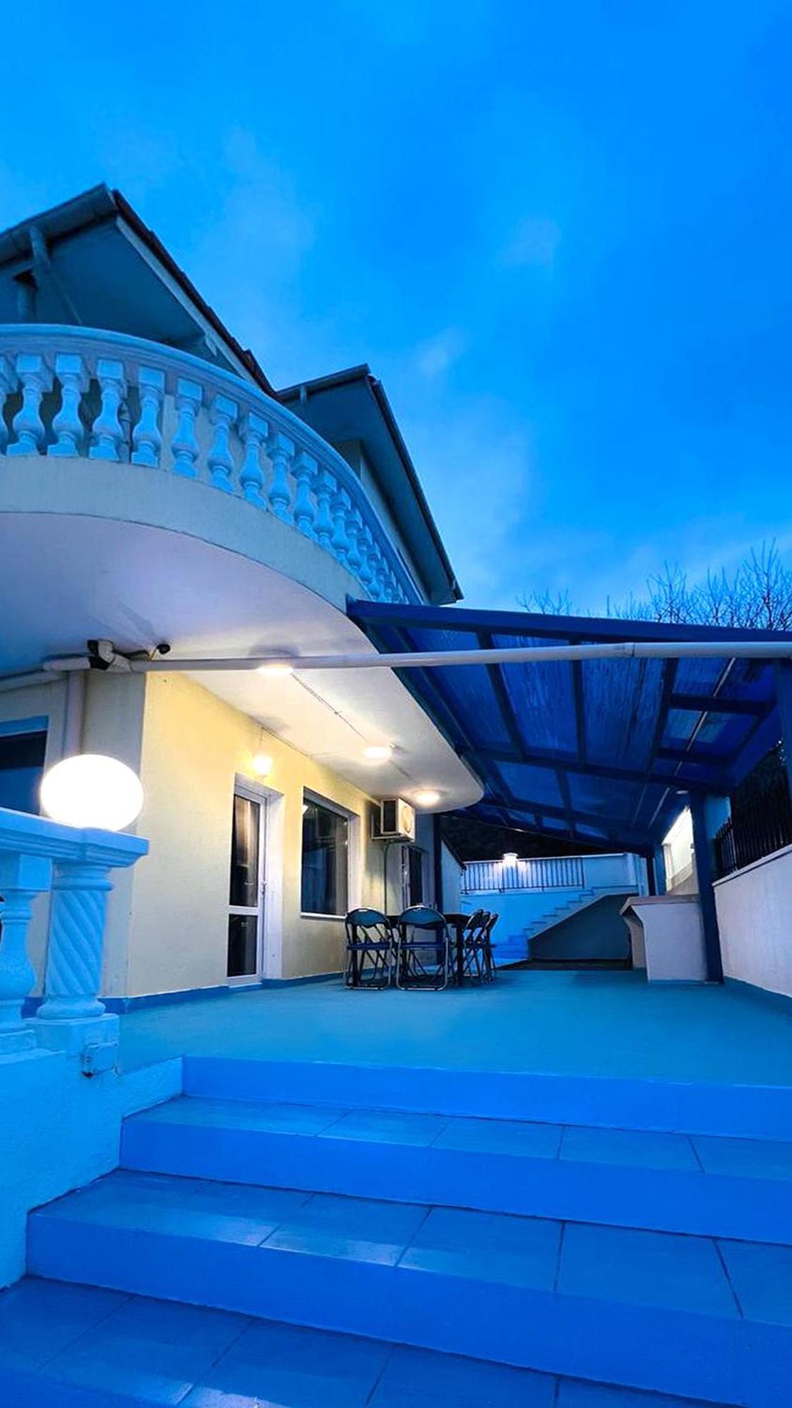 Villa Sorento Italian Neoclassica Baltsjik Buitenkant foto